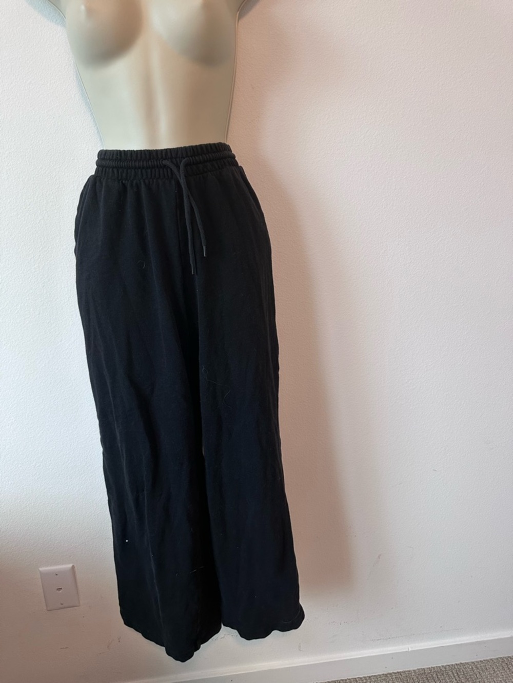 Old Navy Black Wide-Leg Drawstring Sweatpants